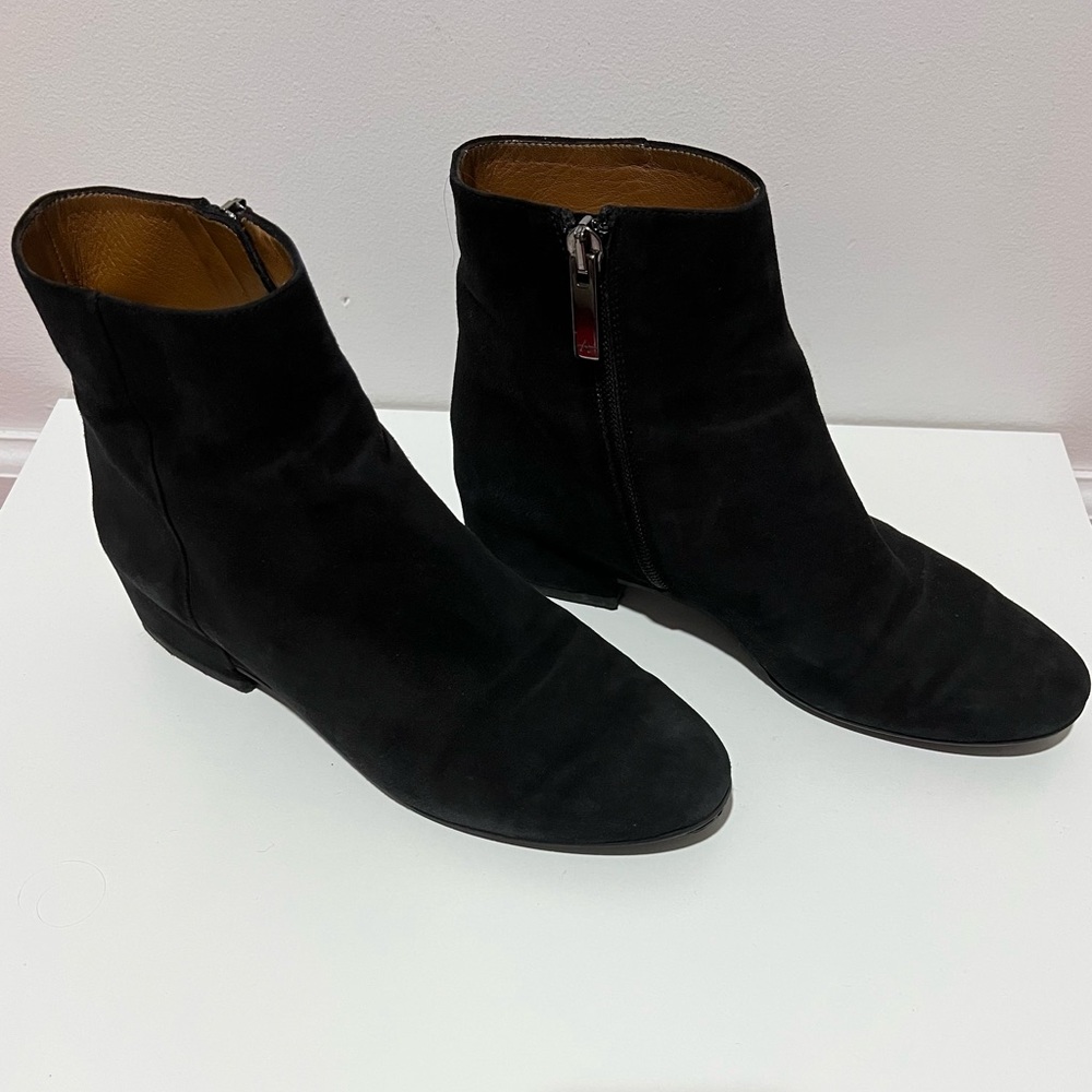 Aquatalia suede black booties